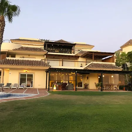 Palm Tree Golfers Retreat With Private Pool *