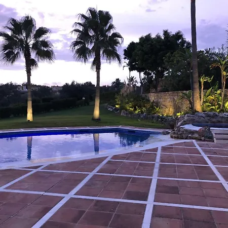 Palm Tree Golfers Retreat With Private Pool